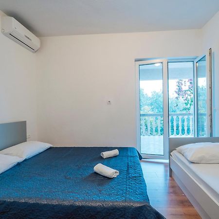 Apt White Idyll, 3 Bedrooms, 3 Bathrooms, Terrace Apt Promajna Exterior foto