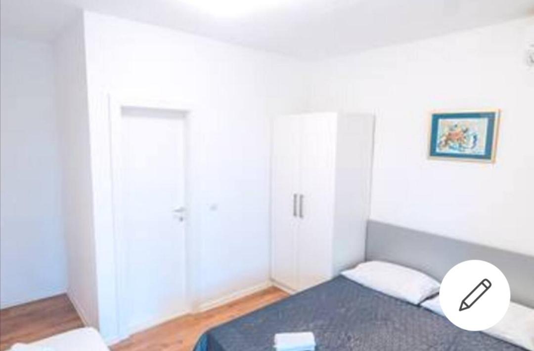 Apt White Idyll, 3 Bedrooms, 3 Bathrooms, Terrace Apt Promajna Exterior foto