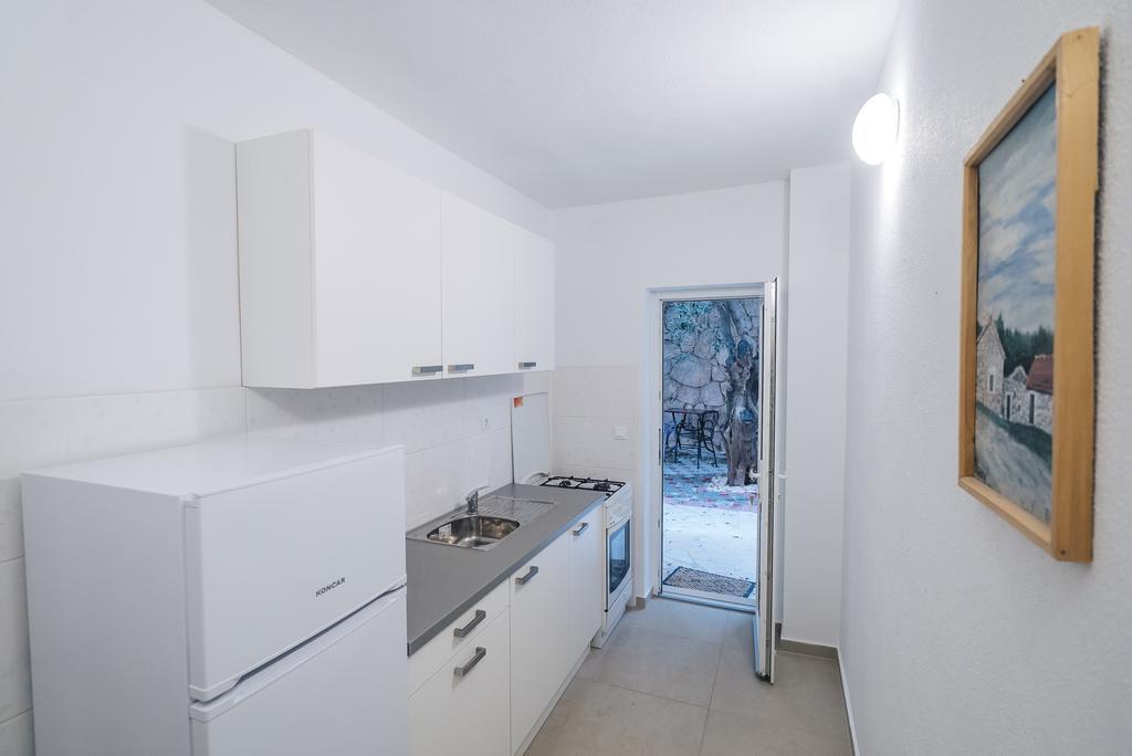 Apt White Idyll, 3 Bedrooms, 3 Bathrooms, Terrace Apt Promajna Exterior foto